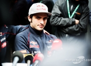 开云体育官网-威廉姆斯横扫红牛二队，塞恩斯带队取胜的简单介绍