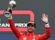 开云体育官方网站-梅赛德斯逆转红牛车队，维斯塔潘带队取胜的简单介绍