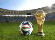 开云足球直播-雷霆新星闪耀淘汰赛，克莱里程碑之夜独行侠黯然离场