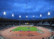 开云足球直播-布克关键一击，湖人客场带走上海队，一场跨越文化的篮球对话