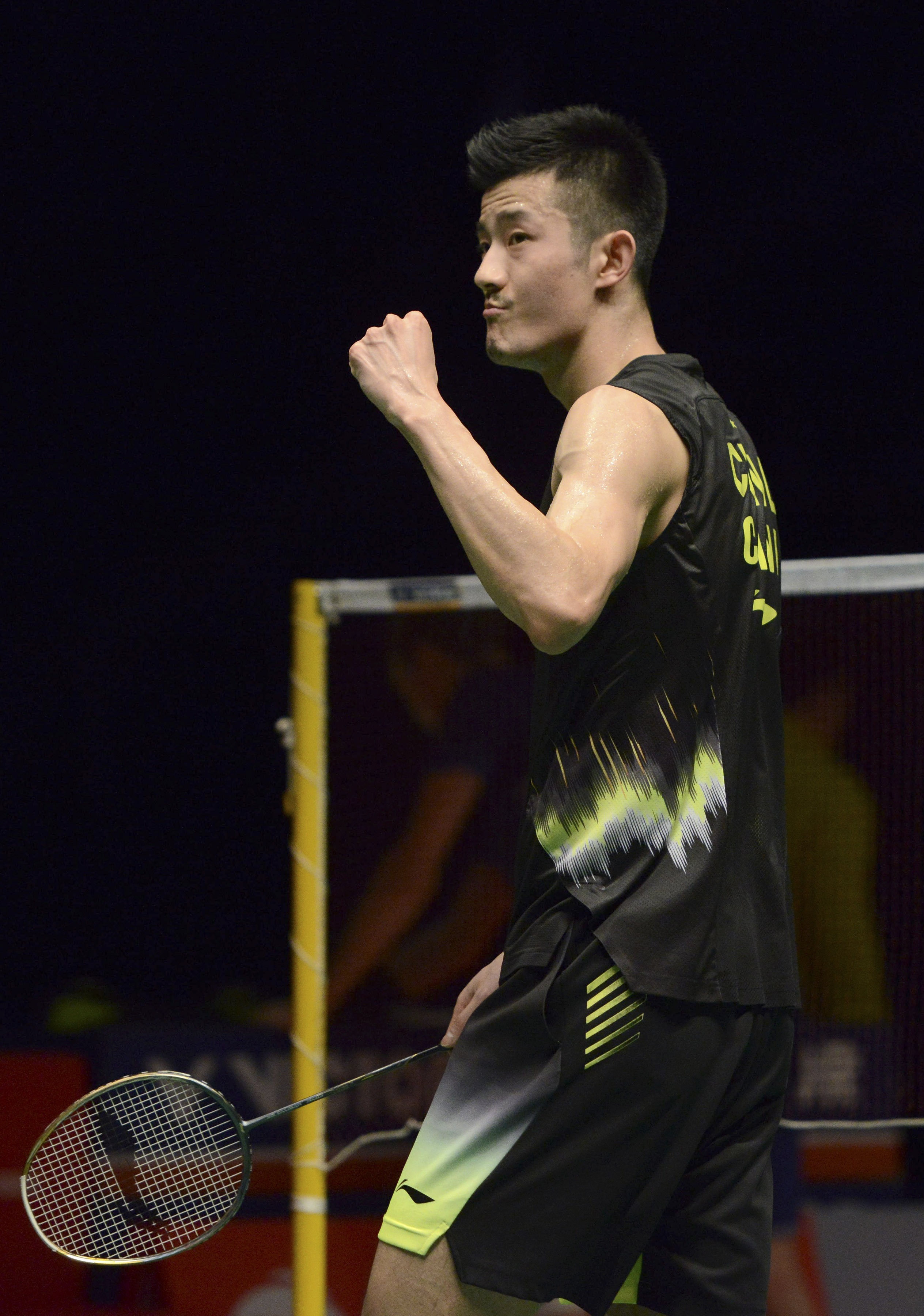 包含泰国羽毛球队逆转法国羽毛球队，谌龙爆发神勇的词条