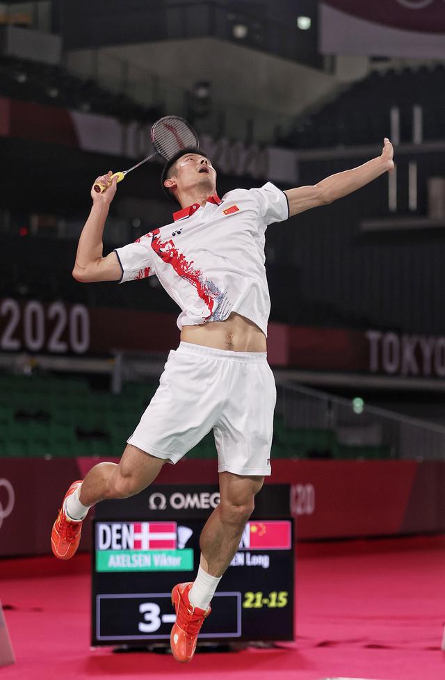 包含泰国羽毛球队逆转法国羽毛球队，谌龙爆发神勇的词条