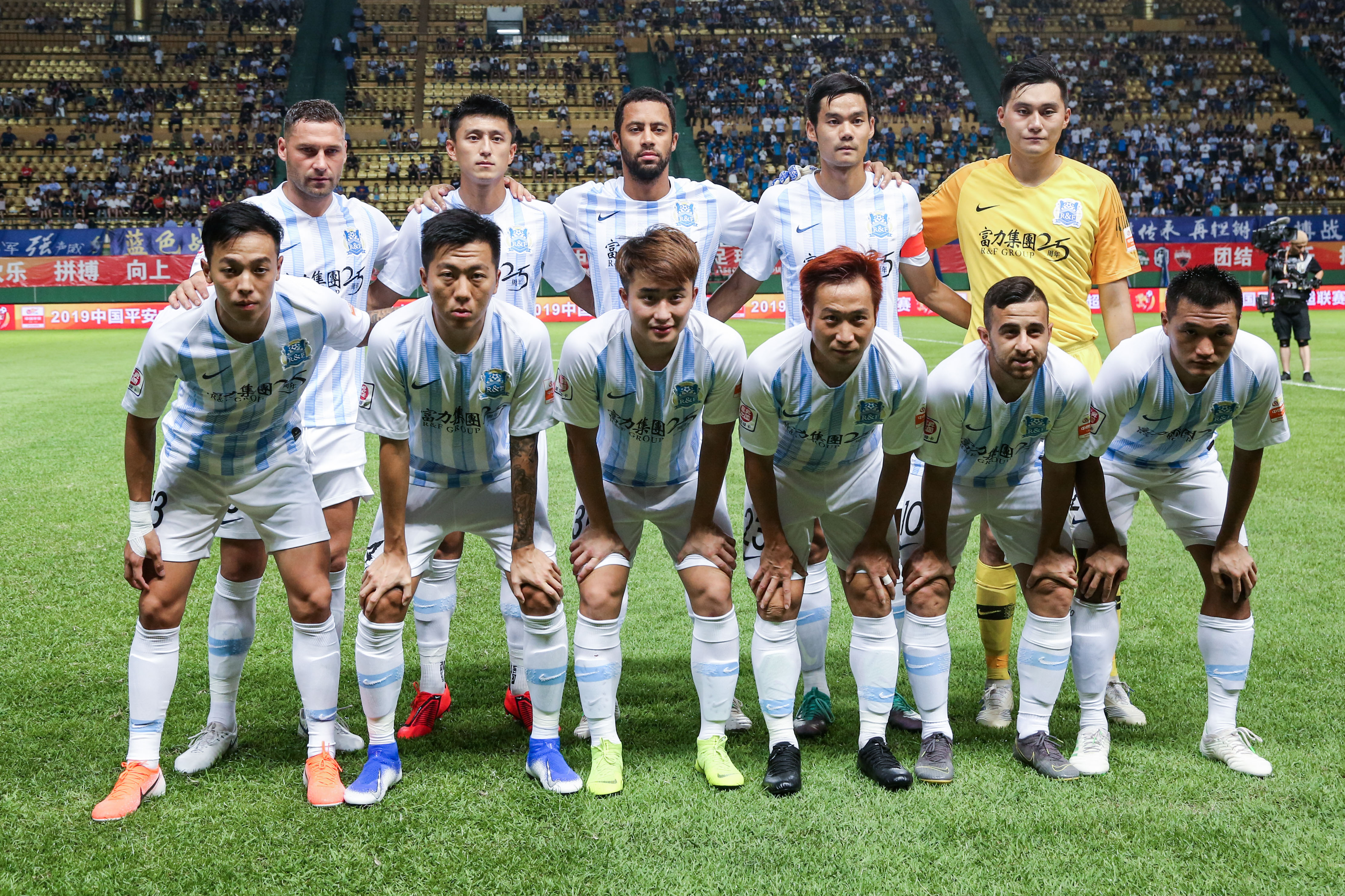 广州富力主场战胜对手，积分榜排名上升的简单介绍