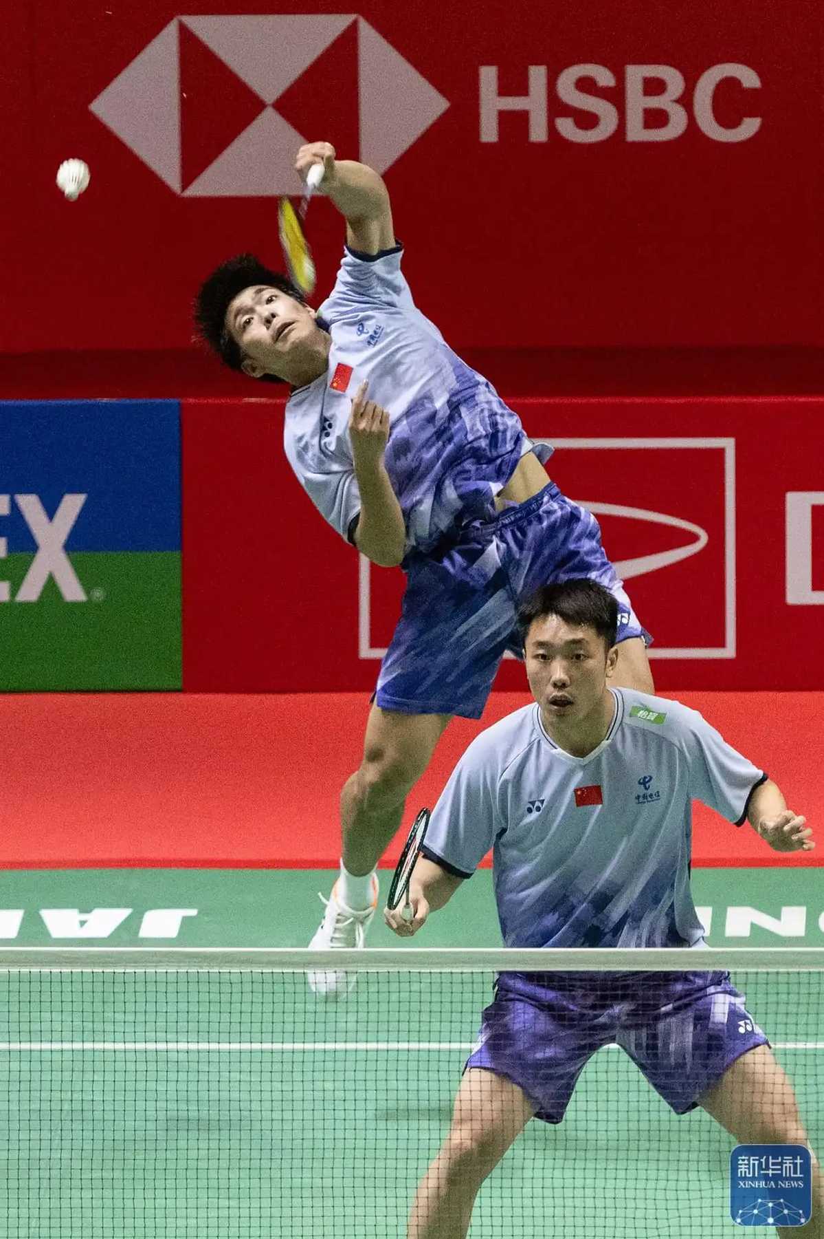 包含印度羽毛球队鏖战马来西亚羽毛球队，林丹关键制胜的词条