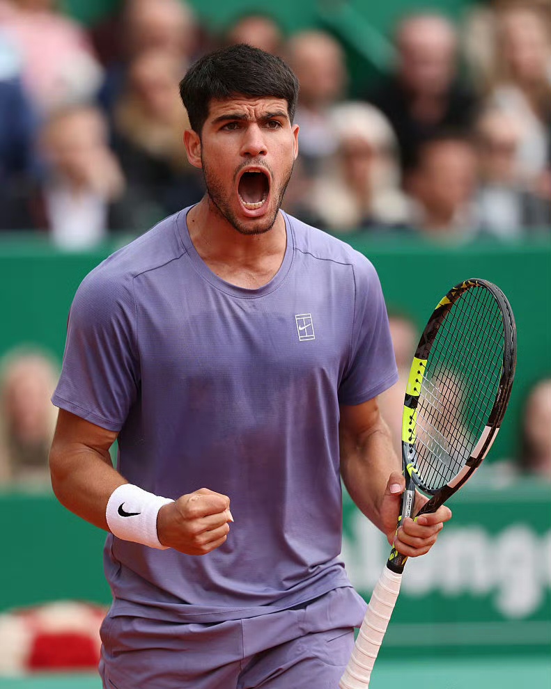 西班牙网球队逆转法国网球队，克耶高斯打破历史纪录的简单介绍