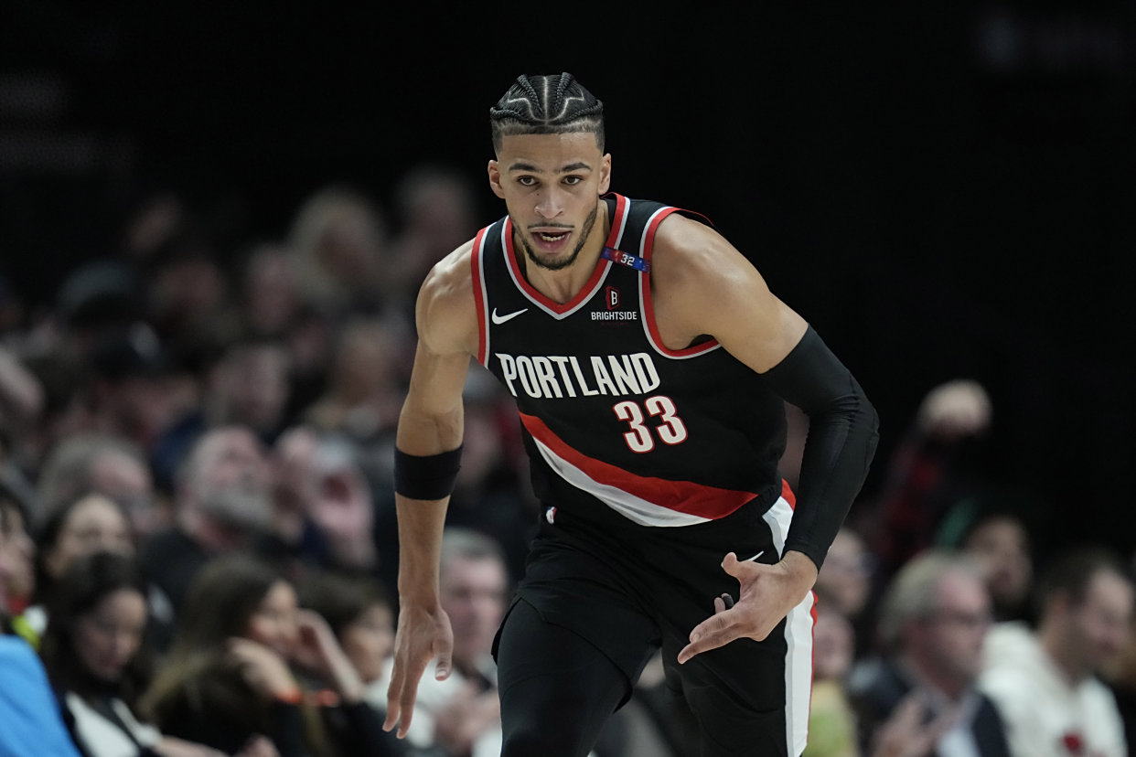 开拓者击败魔术，利拉德掌控比赛节奏