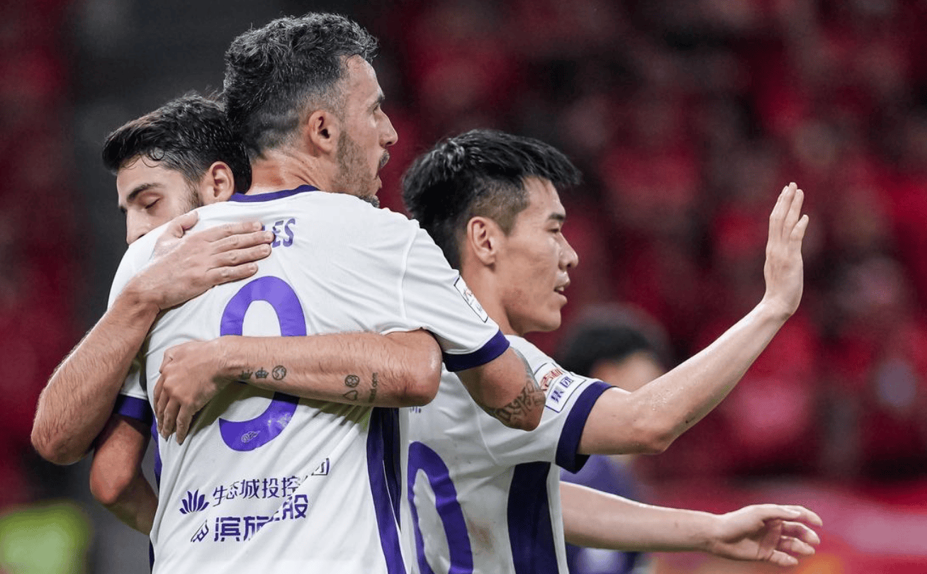 包含上海绿地申花战平河南建业，两队握手言和的词条