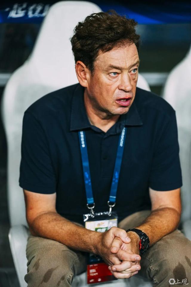 关于申花主场大败，主帅承认战术失误的信息