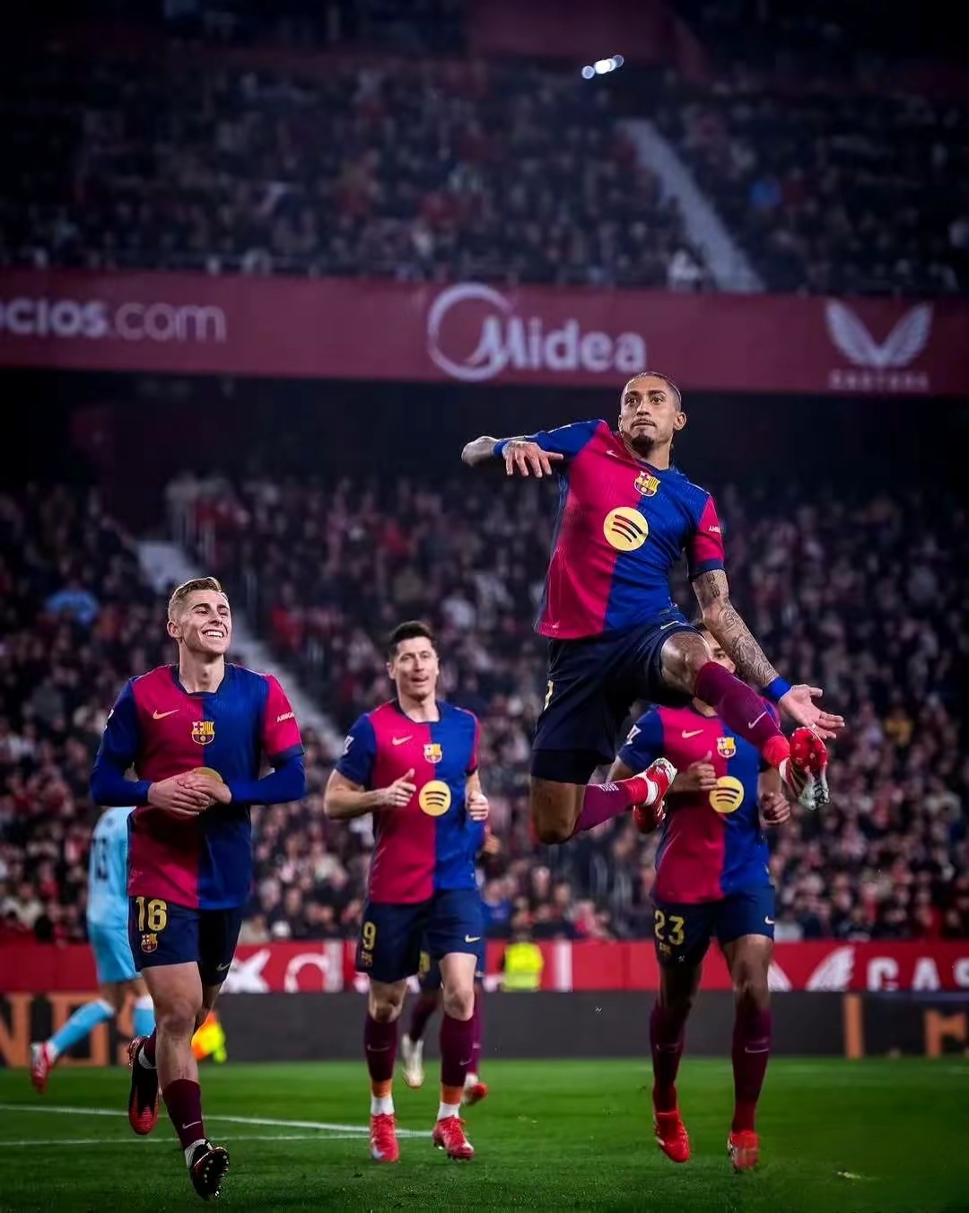 包含巴塞罗那取得胜利,稳占积分榜榜首的词条 包含巴塞罗那取得胜利,稳占积分榜榜首的词条