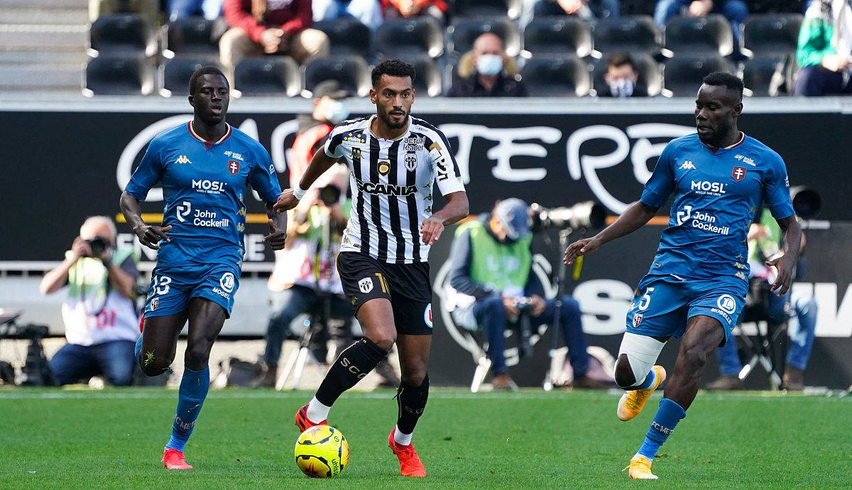 圣埃蒂安稳坐榜首，摩纳哥却一路领跑的简单介绍