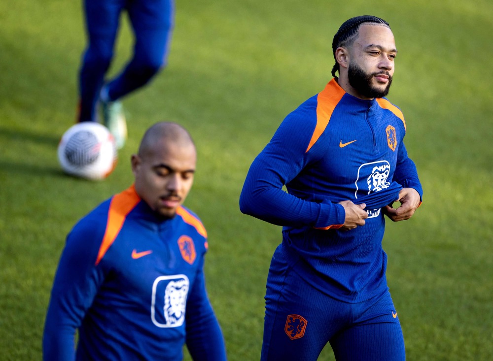 荷兰队在国际足球比赛中夺冠