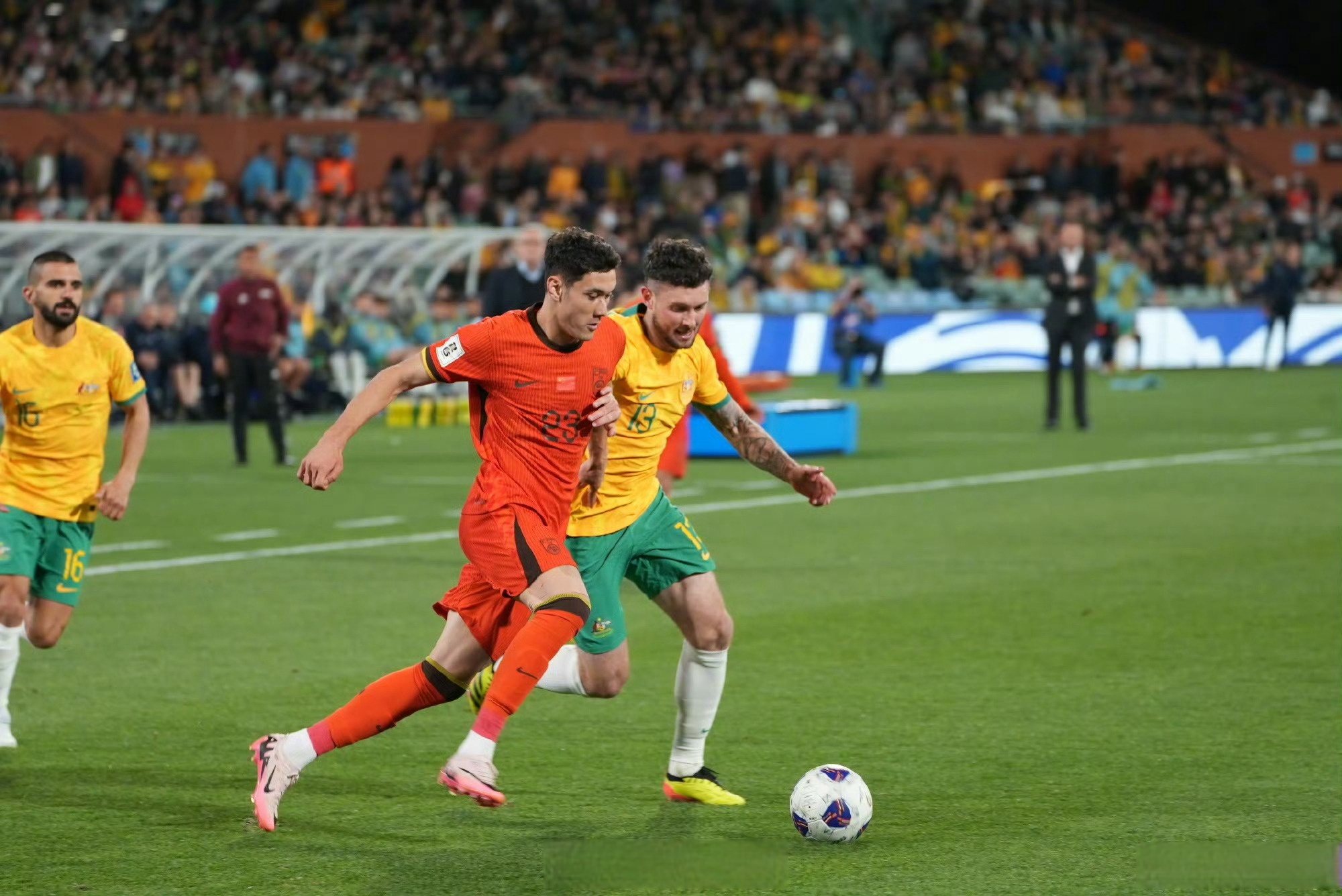 澳大利亚球队在亚洲赛场上遭遇挑战的简单介绍