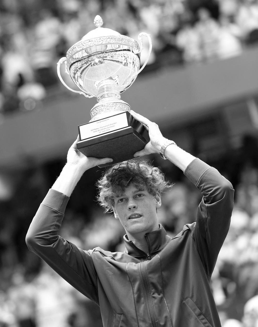 关于拉沃尔杯鏖战ATP总决赛，辛纳带队取胜的信息