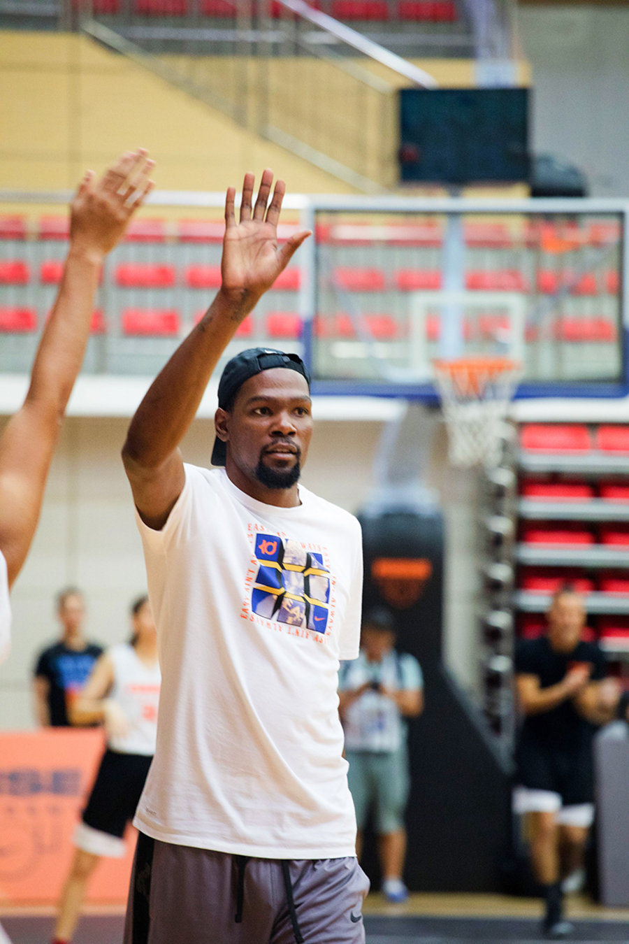 天津队翻盘广州队，杜兰特关键制胜的简单介绍