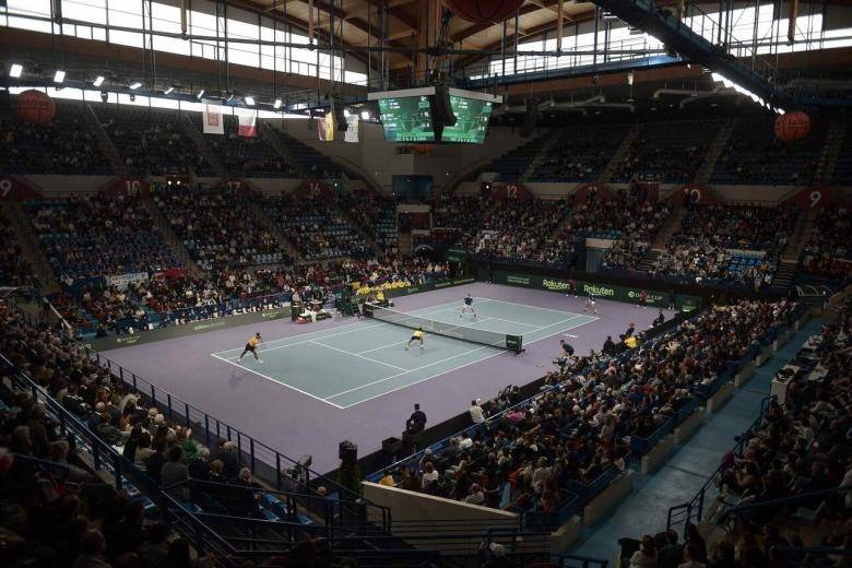 包含戴维斯杯完胜年终总决赛，鲁德统治全场的词条