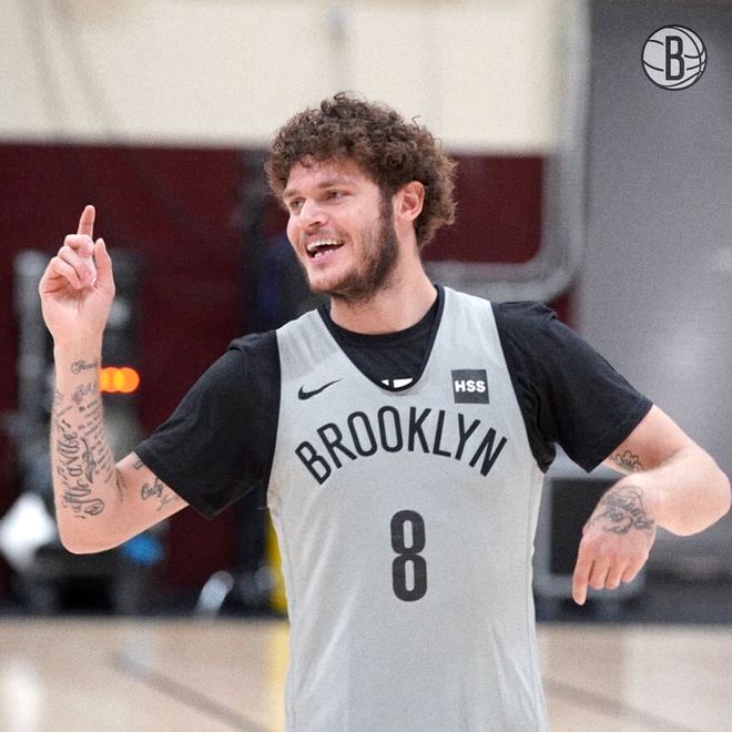 关于马刺碾压广州队，西亚卡姆扛起全队的信息