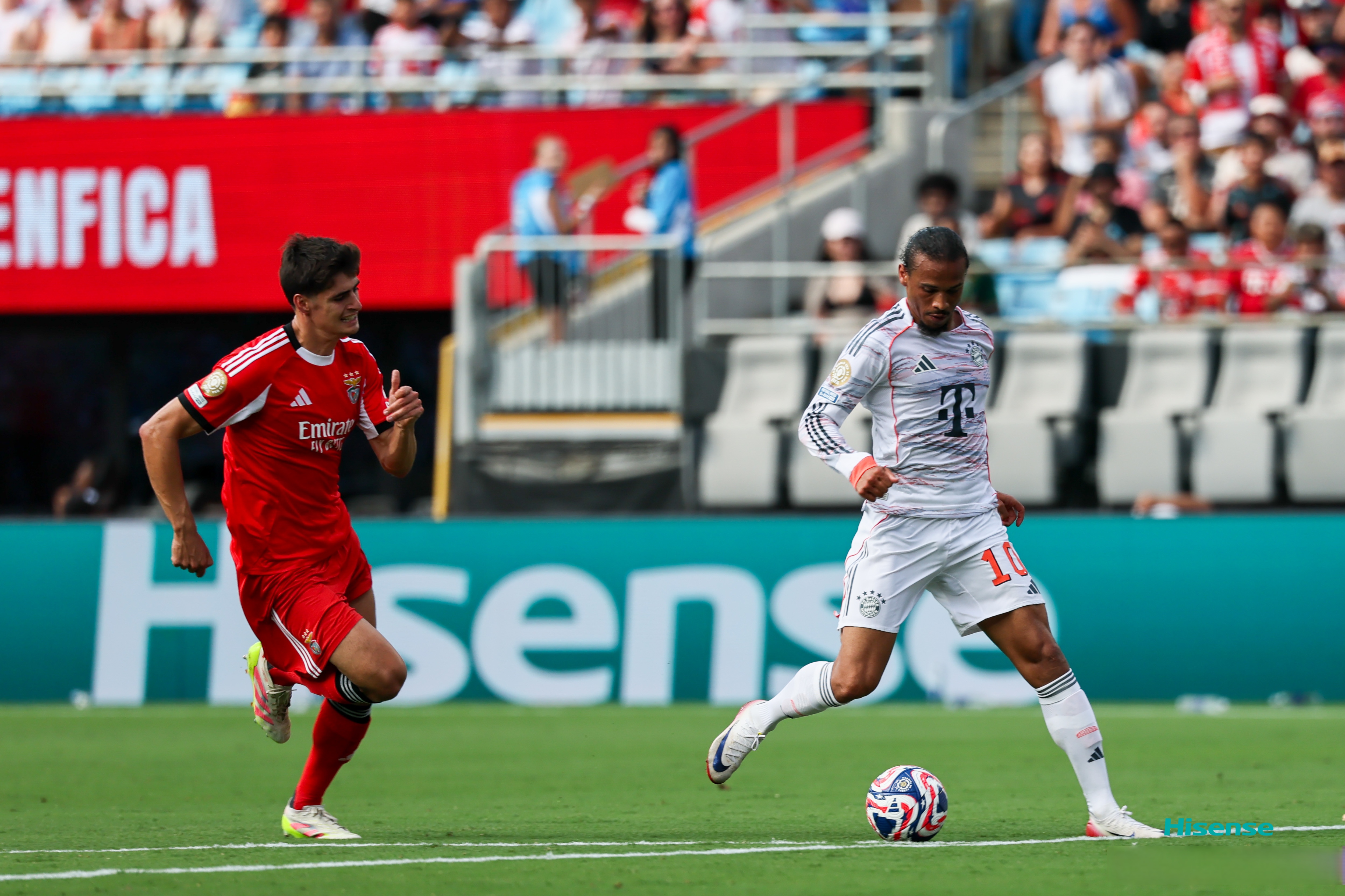 关于瑞典绝杀利物浦，奥亚尔萨瓦尔刷新纪录的信息